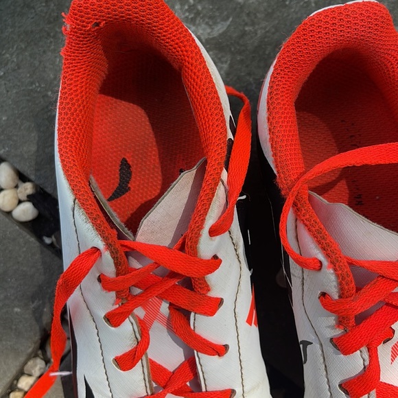 Cleats-good condition - Picture 3 of 4